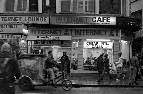 Internet Cafe in London. Photo credit: Richard Holden (flickr).